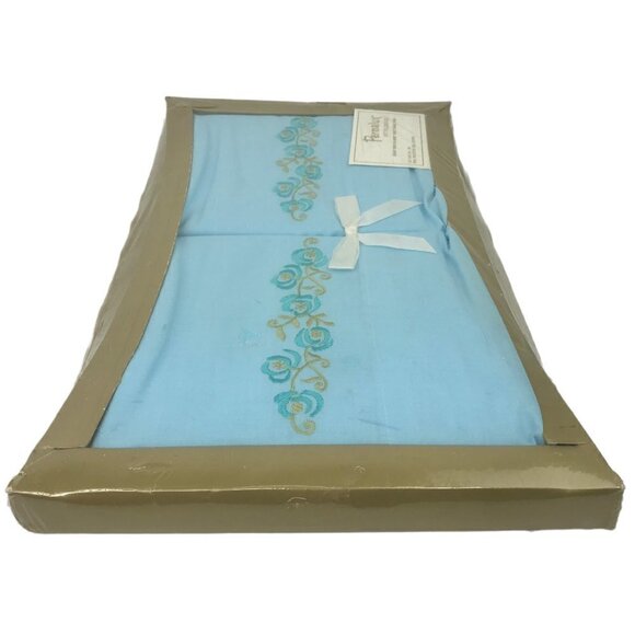 Vtg Sealed Riegel Permalux Gift Pillowcase Set Blue Embroidered Floral Design - Picture 3 of 10